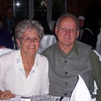 Suzanne Singleton Photo 26