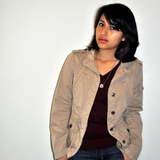 Andrea Simon Photo 39