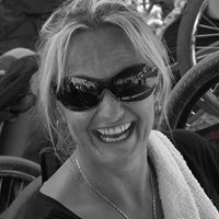 Nicki Rowe Photo 1