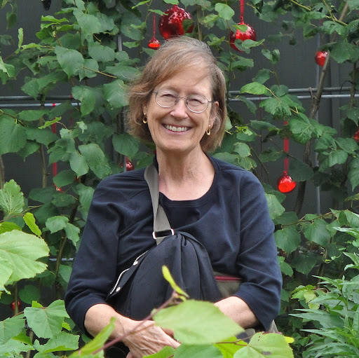 Deborah Wolfe Photo 34