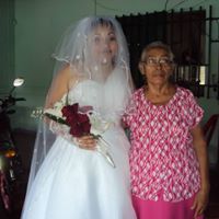 Elizabeth Mojica Photo 15