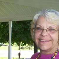 Joyce Reynolds Photo 32