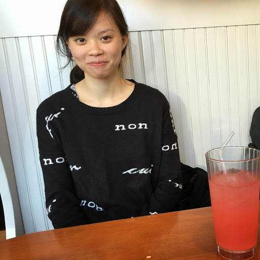 Laura Chen Photo 34
