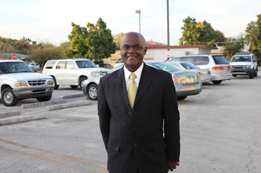 Howard Harris Photo 23