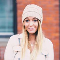 Anna Rodgers Photo 8