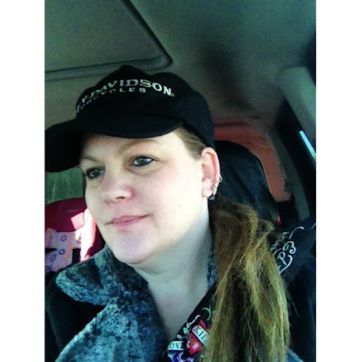 Laura Hall Photo 39