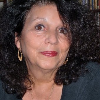 Roberta Robinson Photo 14