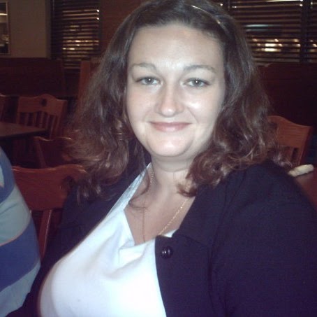 Barbara Evans Photo 32