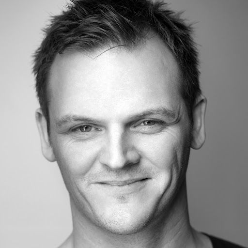 Stephen Irvine Photo 29