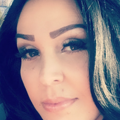 Erika Moran Photo 7