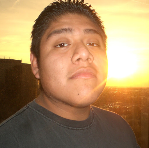 Jonathan Perez Photo 8