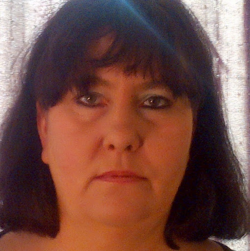Suzanne Ellis Photo 44