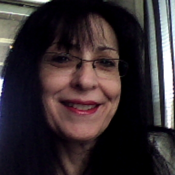 Lydia Robles Photo 3