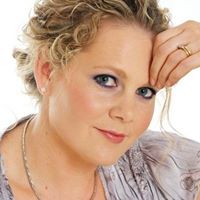 Gillian Carter Photo 10