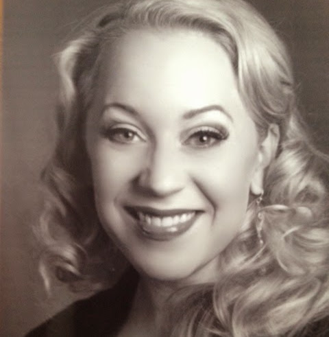 Amy Torrey Photo 15