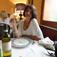 Teresa Yates Photo 39