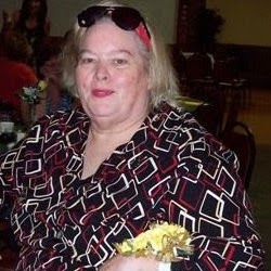 Marilyn Holmes Photo 35