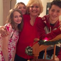 Linda Hecker Photo 20