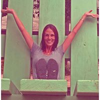 Nikki Erickson Photo 9
