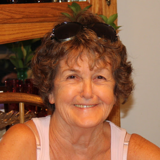 Linda Hughes Photo 45