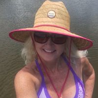 Amanda Tompkins Photo 17