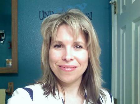 Pamela Wells Photo 41