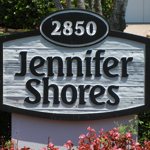 Jennifer Shores Photo 25