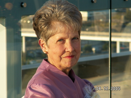 Eleanor Mitchell Photo 7