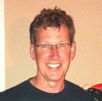 Robert Kremer Photo 24