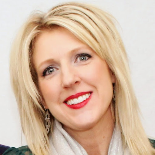 Lori Knight Photo 33