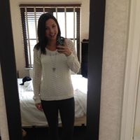 Julianne Graham Photo 19