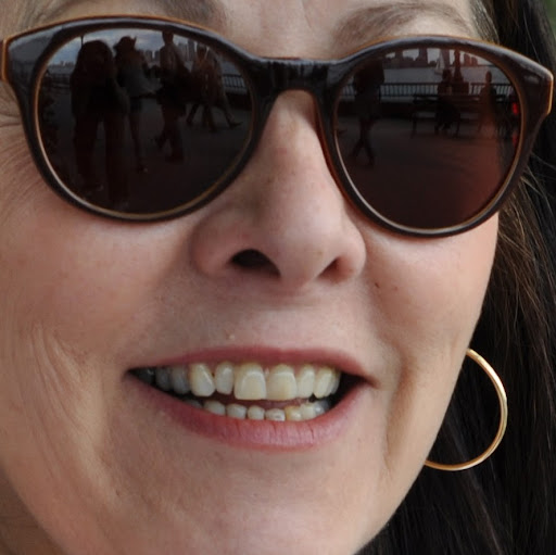 Jo Laird Photo 7