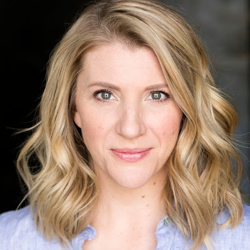 Amy Schumacher Photo 26