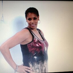 Yvette Robinson Photo 15