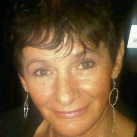 Janis Richardson Photo 30