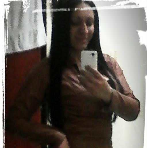 Adriana Lemus Photo 25