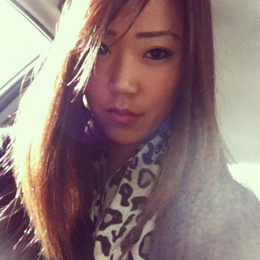 Caroline Lee Photo 32