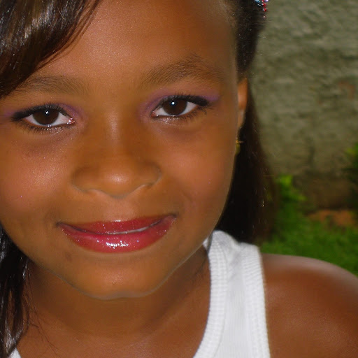 Lori Pereira Photo 24
