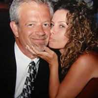 Laura Skaggs Photo 22