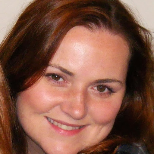 Julie Guthrie Photo 40