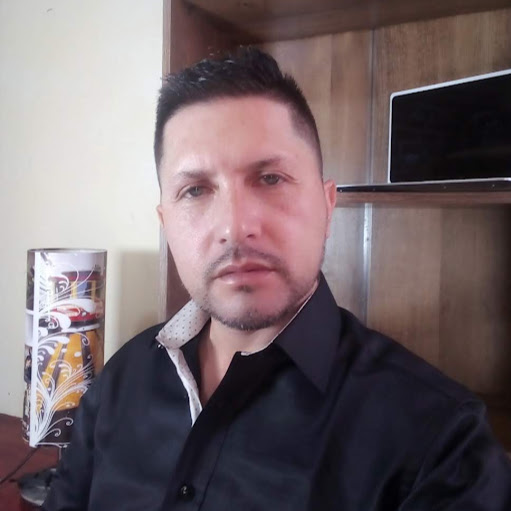 Andres Leon Photo 28