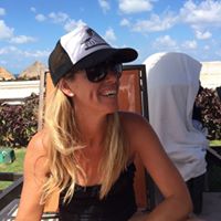 Lindsey Lyons Photo 33