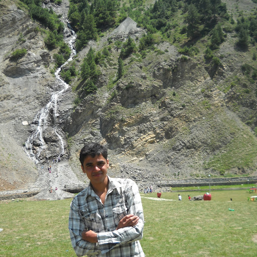 Maninder Kalra Photo 4