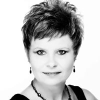 Christine Byers Photo 20