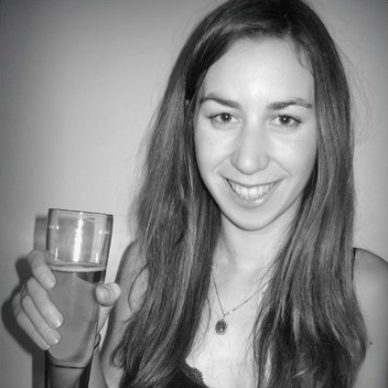 Laura Hearn Photo 7