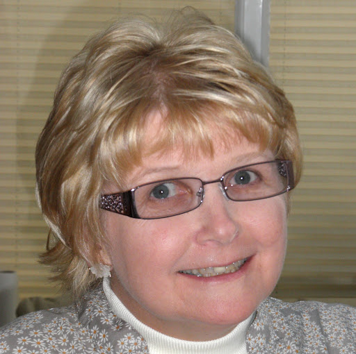 Paula Hunter Photo 33