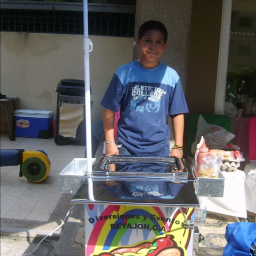 Reynaldo Rivas Photo 21