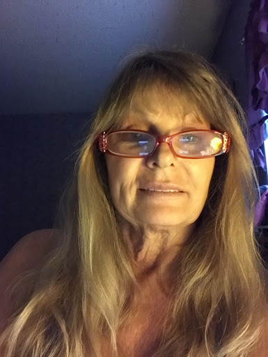Renee Skinner Photo 31