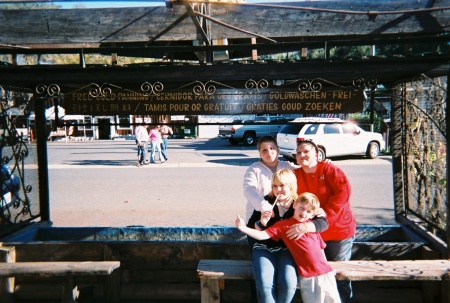 Michelle Gibson Photo 27