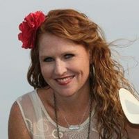 Tiffany Leach Photo 11